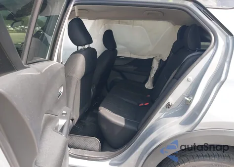 2021 Nissan Kicks Sv Xtronic Cvt z USA, uszkodzony, nr VIN 3N1CP5CV4ML488135